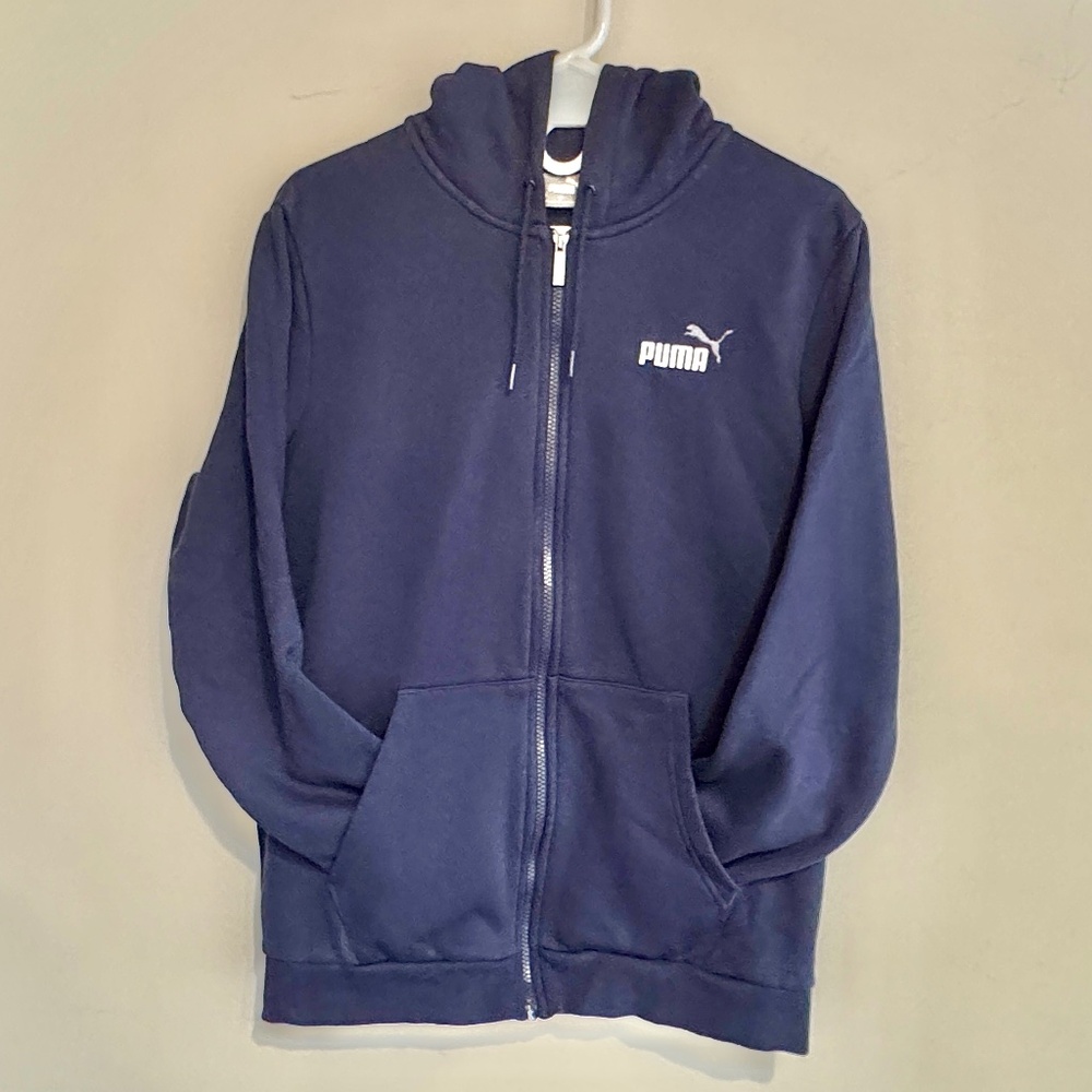 Super Soft and Comfy Puma Sweatshirt (NWOT)